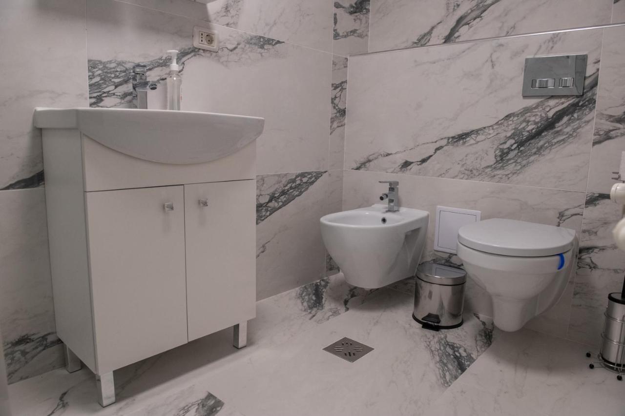 Apart Hotel Center Piatra Neamţ Dış mekan fotoğraf