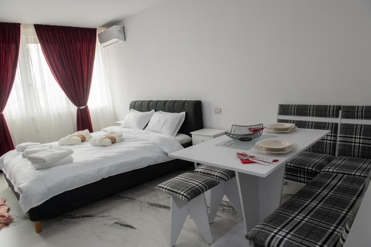 Apart Hotel Center Piatra Neamţ Dış mekan fotoğraf